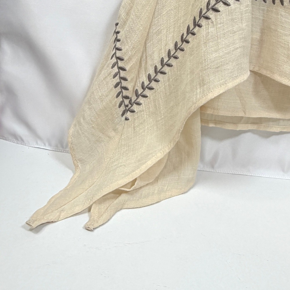Oh Gussie‎ Tunic Blouse Embroidered Bell Sleeve Sharkbite Hem Top Cream 2XL - Picture 9 of 11
